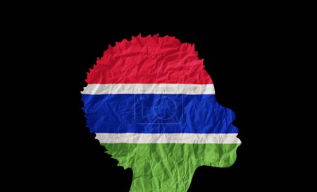 Téléchargez les photos : Femme africaine silhouette avec drapeau national Gambie. - en image libre de droit