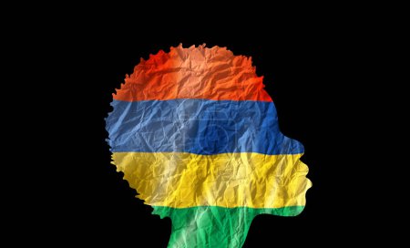 Téléchargez les photos : Silhouette de femme africaine avec drapeau national de Maurice. - en image libre de droit