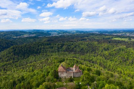 Téléchargez les photos : Château de Kyburg situé entre Zurich et Winterthur, Suisse - en image libre de droit