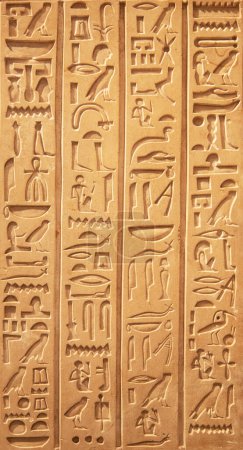 Téléchargez les photos : Hiéroglyphes égyptiens sur le mur - en image libre de droit