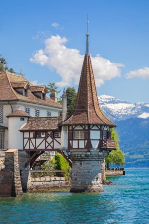 Foto de Castillo de Oberhofen cerca de Thun, Suiza - Imagen libre de derechos