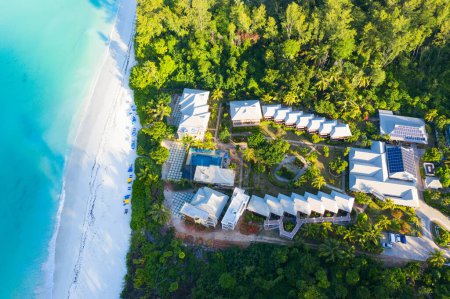 Téléchargez les photos : Célèbre plage d'Anse Volbert (Côte d'Or) sur l'île de Praslin, Seychelles - en image libre de droit