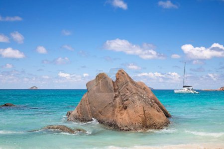 Foto de Famous Anse Lazio beach on the Praslin island, Seychelles - Imagen libre de derechos