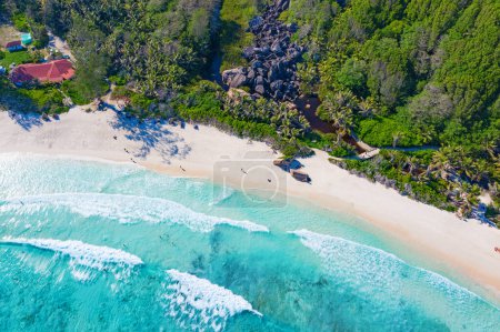 Téléchargez les photos : Célèbre plage de Grand Anse sur l'île de La Digue, Seychelles - en image libre de droit