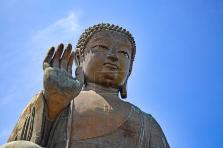 Téléchargez les photos : Complexe de Bouddha géant sur l'île de Lantau (Hong Kong) - en image libre de droit