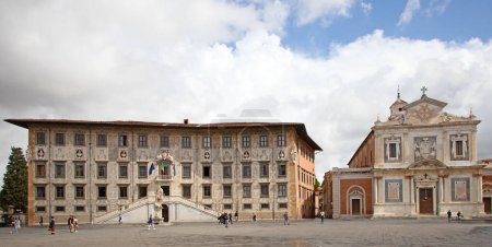 Téléchargez les photos : Piazza dei Cavalieri à Pise, Italie - en image libre de droit