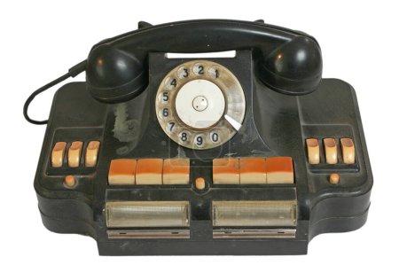 Téléchargez les photos : Vieux grunge vintage Téléphone sur blanc isolé - en image libre de droit