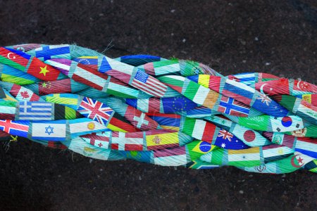 Foto de Cuerda náutica con banderas de diferentes países - Imagen libre de derechos