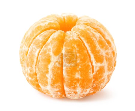 Foto de Mandarina pelada jugosa madura fresca entera, mandarina o clementina aislada sobre fondo blanco - Imagen libre de derechos