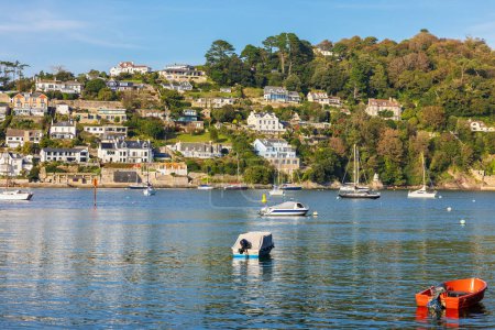 Téléchargez les photos : Kingswear et la rivière Dart vus de Dartmouth. Devon, Angleterre, RU - en image libre de droit