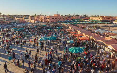 Téléchargez les photos : Morocco, Marrakech, February 02, 2017: Jemaa el-Fnaa square - Marakech Morocco - en image libre de droit