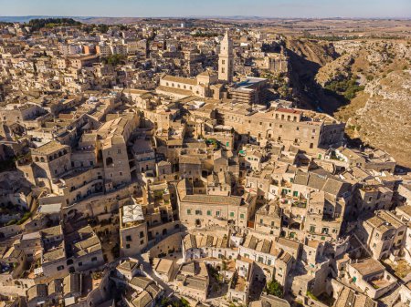 Foto de Foto aérea. Matera - espectacular ciudad cañón, Italia. - Imagen libre de derechos
