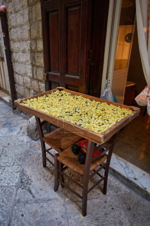 Téléchargez les photos : Cuisine italienne traditionnelle - pâtes artisanales de différents types, Bari - en image libre de droit