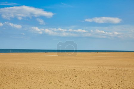 Foto de Camino en la playa, Margherita di Savoia, Italia. - Imagen libre de derechos