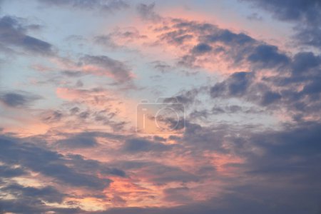Foto de El fondo del cielo hermoso, colorido del cielo. - Imagen libre de derechos