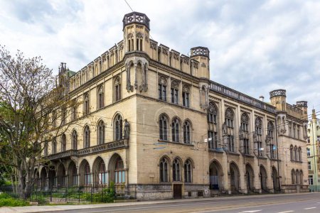 Téléchargez les photos : Bâtiment historique de style gothique à Wroclaw, Pologne - en image libre de droit