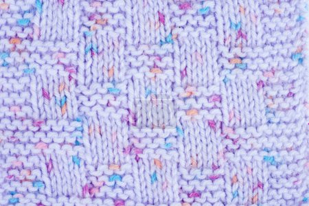 Téléchargez les photos : Fond de carrés tricotés. Artisanat. Aiguilles - en image libre de droit