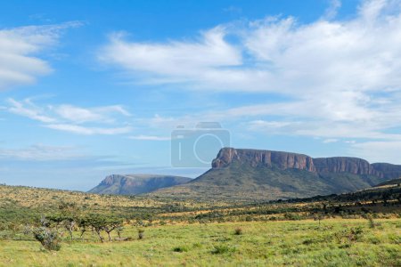 Malerische Berg- und Savannenlandschaft, Marakele-Nationalpark, Südafrika