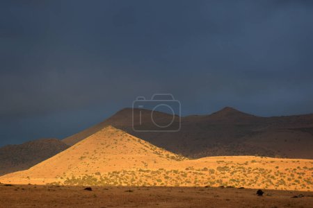 Landschaftliche Berglandschaft bei Sonnenaufgang, Mountain Zebra National Park, Südafrika