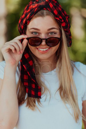 Photo for Portrait of beautiful, emotional, young woman in sunglasses. - Royalty Free Image