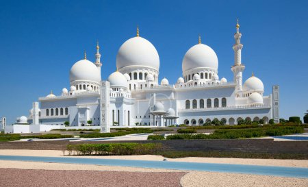 Foto de Famosa mezquita Sheikh Zayed en Abu Dhabi, Emiratos Árabes Unidos - Imagen libre de derechos