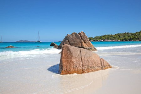 Foto de Famous Beach Anse Lazio on the Praslin island, Seychelles - Imagen libre de derechos