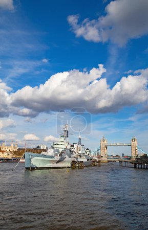 Foto de Londres, HMS Belfast en el muelle - Imagen libre de derechos