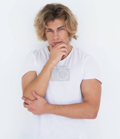 Foto de Estilo de vida y el concepto de la gente: joven hombre guapo, modelo de moda - Imagen libre de derechos