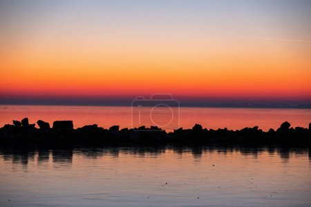 Foto de Atardecer de invierno sobre el lago Balaton de Hungría - Imagen libre de derechos