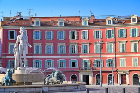 Téléchargez les photos : Statue Apollo Place Massena Nice France - en image libre de droit
