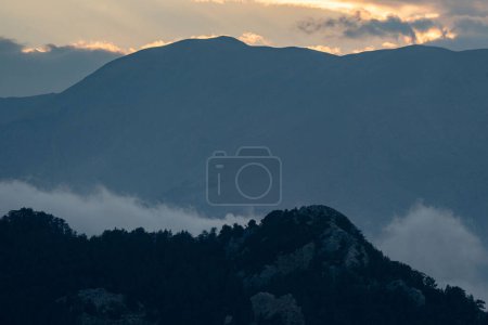 Beau panorama sur les montagnes. Photo de paysage prise dans les montagnes situées en Turquie. Photo de haute qualité