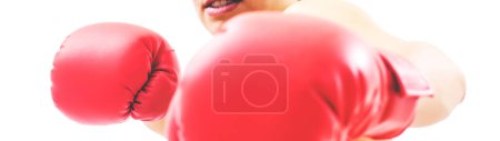 Téléchargez les photos : Fitness Slim Sporty Woman, prêt pour le combat, avec des gants de boxe, mode de vie sain - en image libre de droit