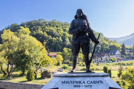Téléchargez les photos : Monument de Milunka Savic, héroïne de la Première Guerre mondiale et des Balkans. Complexe commémoratif, Josanicka Banja, sud-ouest de la Serbie. - en image libre de droit