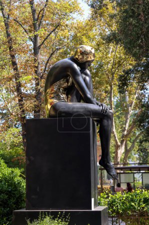 Téléchargez les photos : Venise, Italie - 6 septembre 2022 : 59ème Biennale d'Art de Venise à Venise. Sculpture en bronze Sérénité de Carole A. Feuerman. - en image libre de droit