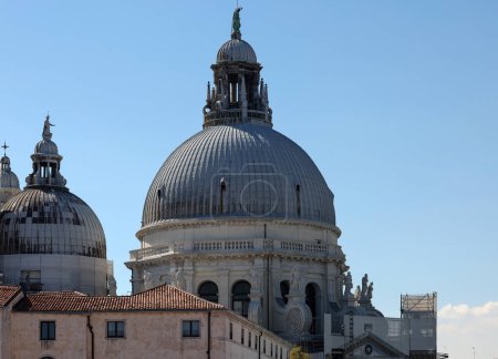 Foto de Domes of Santa Maria Della Salute in Venice. Italy - Imagen libre de derechos