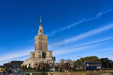 Foto de Varsovia, Polonia - 29 de octubre de 2023 - Vista del Palacio de la Cultura y la Ciencia - Imagen libre de derechos