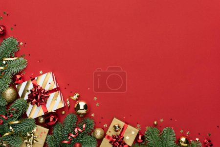 Téléchargez les photos : Noël rouge ou Nouvel An arrière-plan avec Corner Border - en image libre de droit