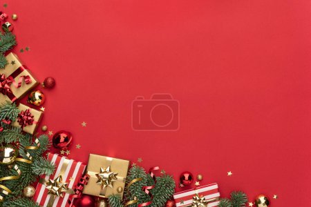 Téléchargez les photos : Fond rouge de Noël avec bordure de coin - en image libre de droit