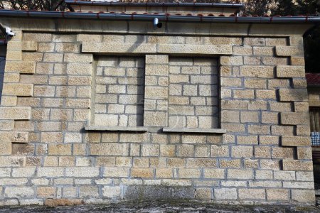 Foto de Two bricked windows of an old building - Imagen libre de derechos