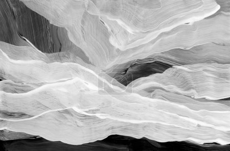 Foto de Arte Óleo y acrílico frotis ola borrón pincelada pared de pintura. Textura abstracta fondo de manchas de color blanco y negro. - Imagen libre de derechos