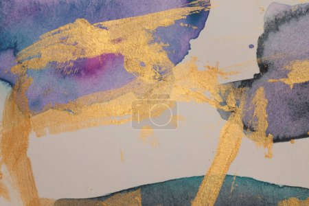 Foto de Tinta de acuarela y papel de pintura de tela de manchas acrílicas de oro. Textura abstracta color mancha pincelada textura fondo. - Imagen libre de derechos