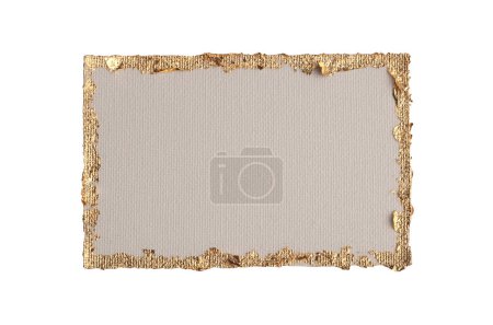Téléchargez les photos : Cadre en papier texture toile vide paillettes beige et or isolé sur fond blanc. - en image libre de droit
