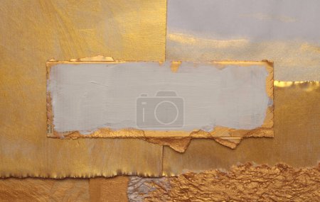 Téléchargez les photos : Papier collage doré, bronze et beige cadre en papier mur de peinture. Texture lueur abstraite copier l'espace relief fond. - en image libre de droit