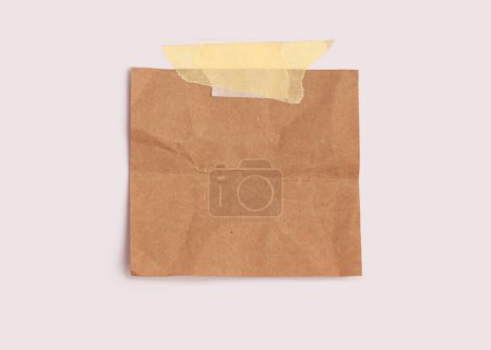 Foto de Vacío viejo grunge piezas marrones textura papel de cartón sobre fondo gris beige . - Imagen libre de derechos