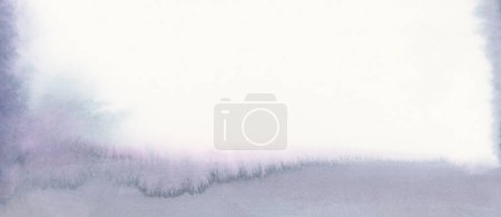Foto de Tinta acuarela dibujado a mano humo flujo mancha manchas ola paisaje sobre papel mojado textura fondo. Azul, violeta, beige. - Imagen libre de derechos