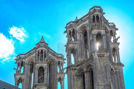 Catedral de Laon, detalle de la torre, Notre-Dame, iglesia católica situada en Laon, Aisne, Hauts-de-France, Francia. Construido en los siglos XII y XIII