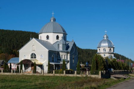 Téléchargez les photos : Vie dans les montagnes des Carpates, ouest de l'Ukraine - en image libre de droit