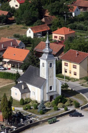 Foto de Iglesia parroquial de San Martín en Hrnetic, Karlovac, Croacia - Imagen libre de derechos