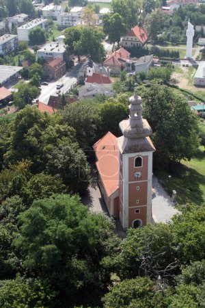 Foto de Iglesia parroquial de Nuestra Señora de la Nieve en Dubovac, Karlovac, Croacia - Imagen libre de derechos
