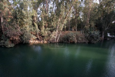 El sitio bautismal Yardenit en el río Jordán, Israel
